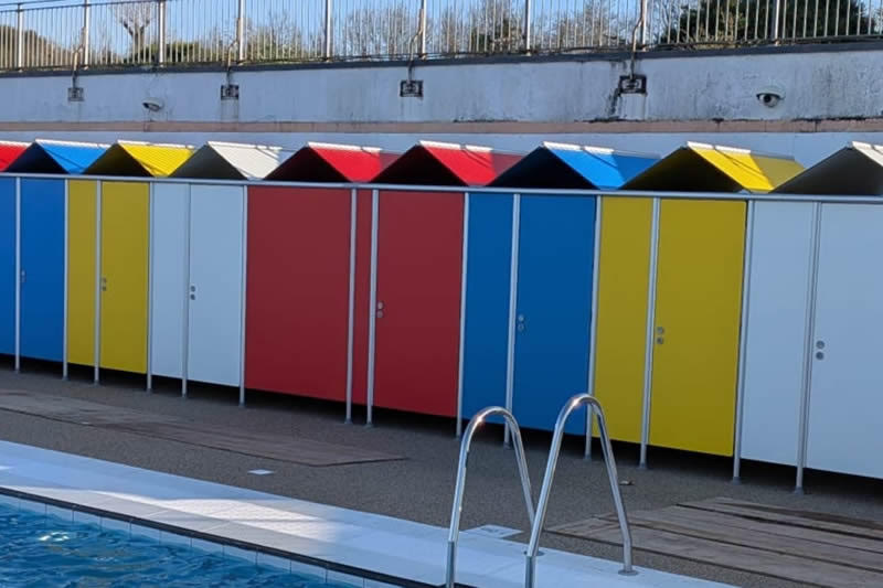 Classic Beach Huts Using External Grade SGL